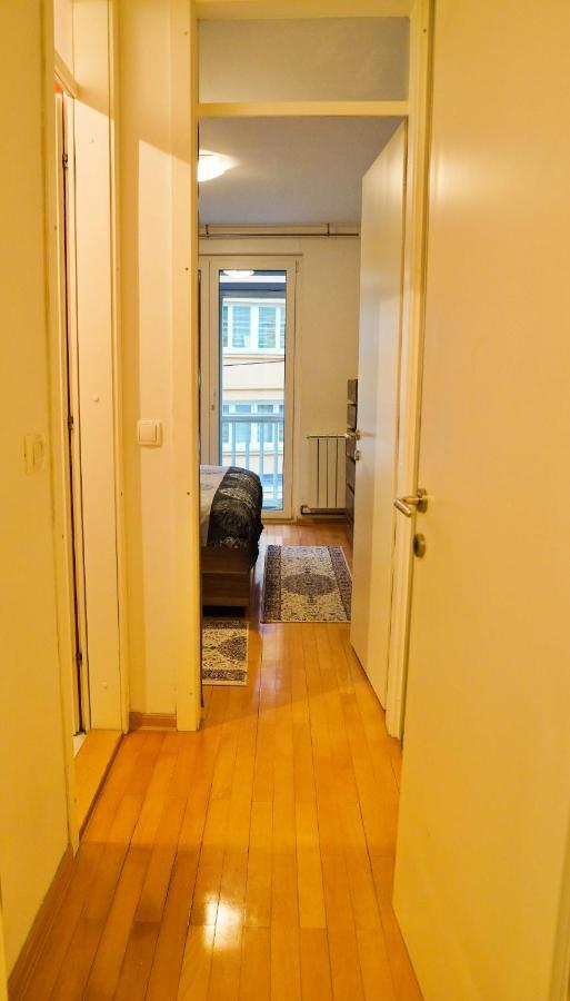 City Center Grand Apartment - Three-Bedroom, Free Parking Сараєво Екстер'єр фото