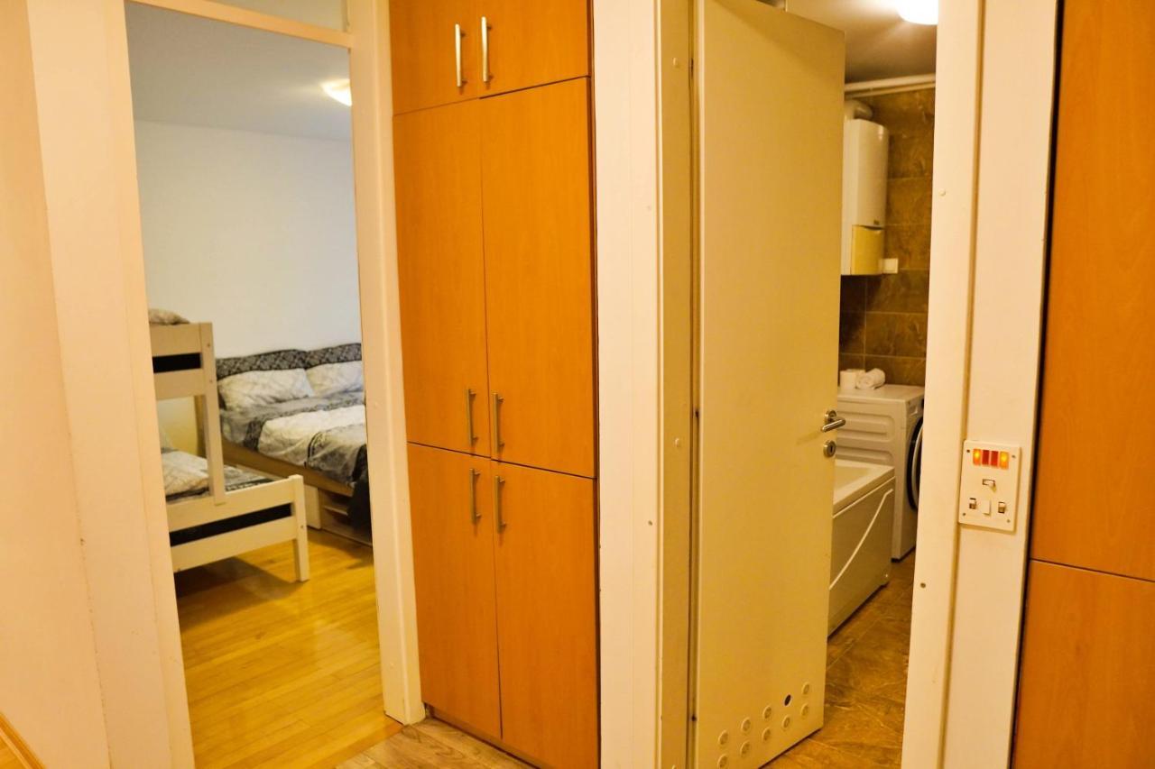 City Center Grand Apartment - Three-Bedroom, Free Parking Сараєво Екстер'єр фото
