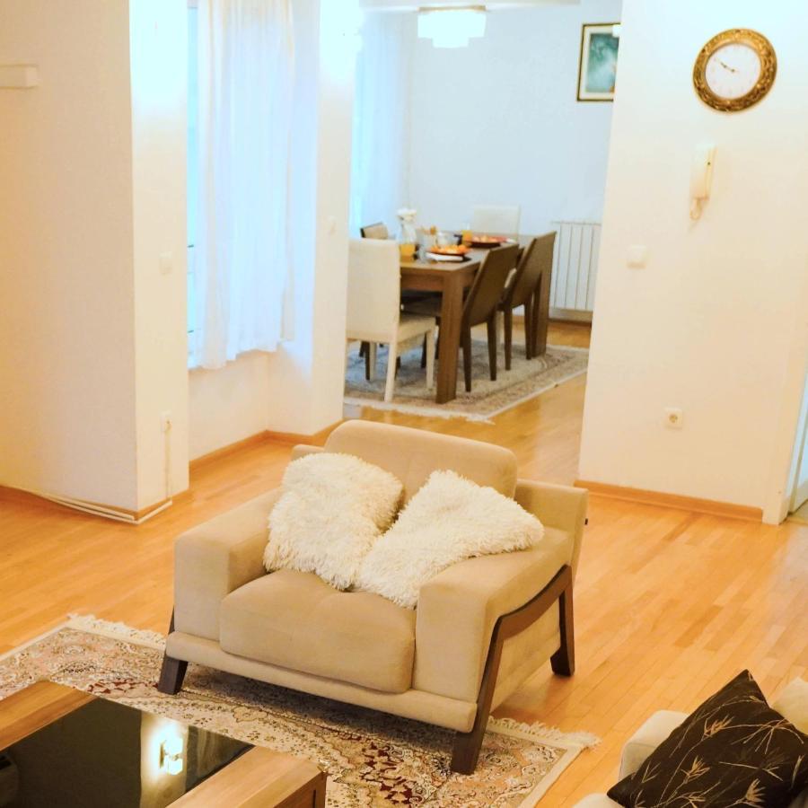 City Center Grand Apartment - Three-Bedroom, Free Parking Сараєво Екстер'єр фото