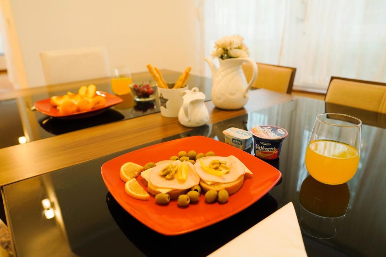 City Center Grand Apartment - Three-Bedroom, Free Parking Сараєво Екстер'єр фото